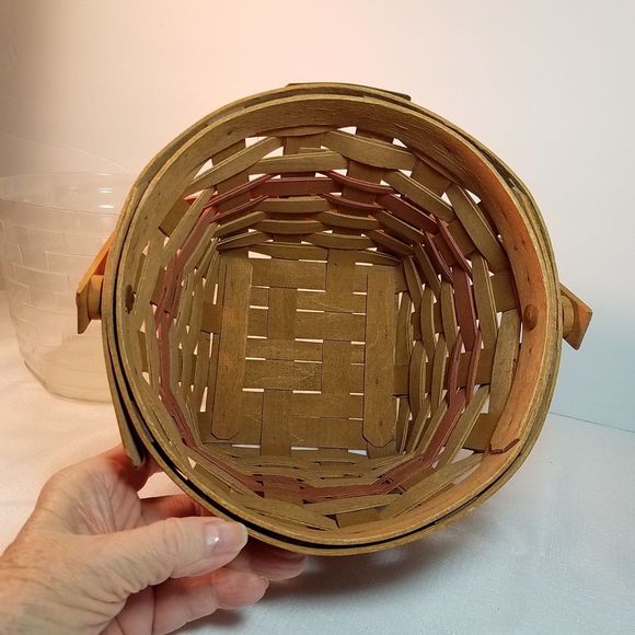 Longaburger Christmas Poinsettia Basket 1988 with plastic insert - Picture 4 of 10